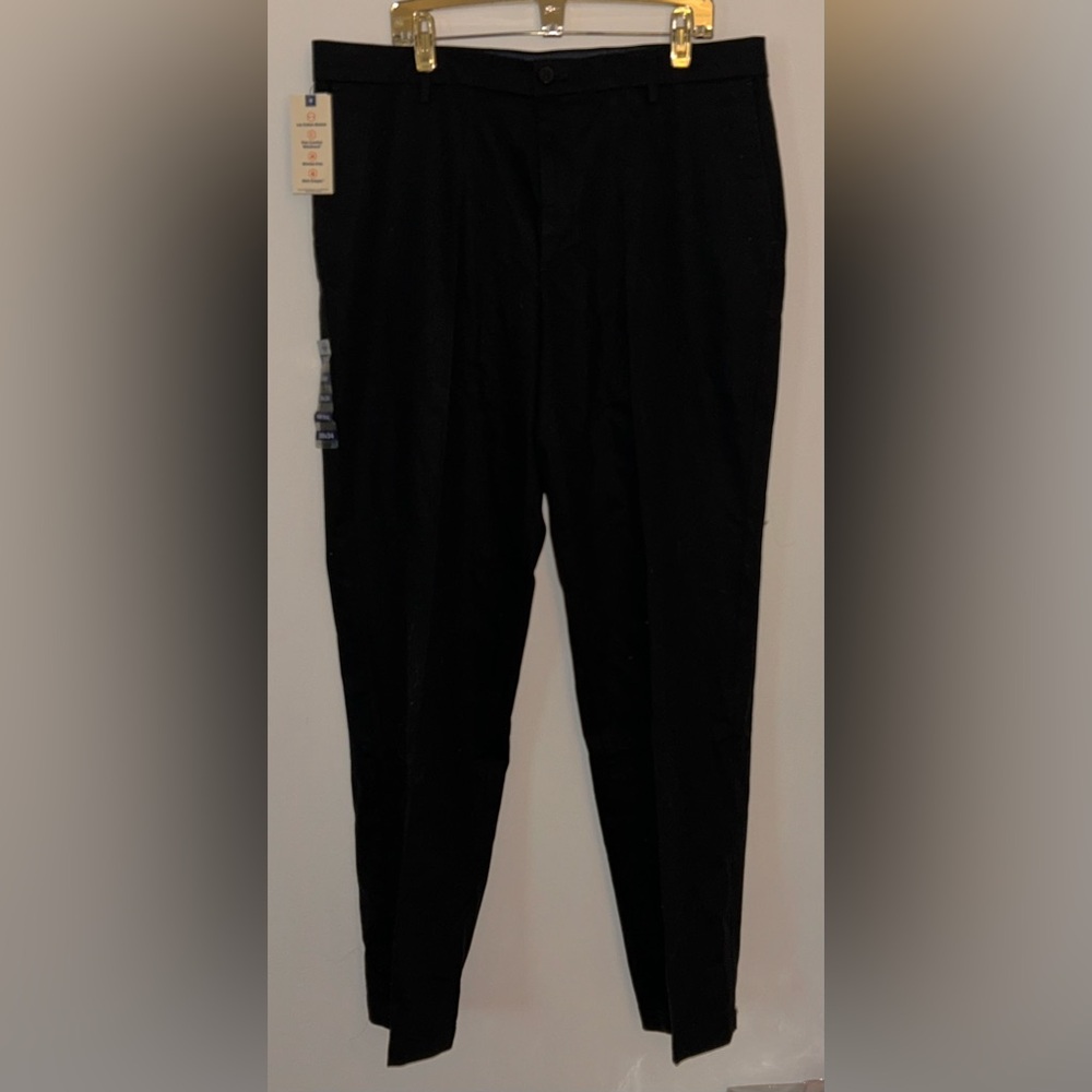 Dockers Men's DockERS Flat Front Classic Fit Pants, Size 38x34, Flex Comfort